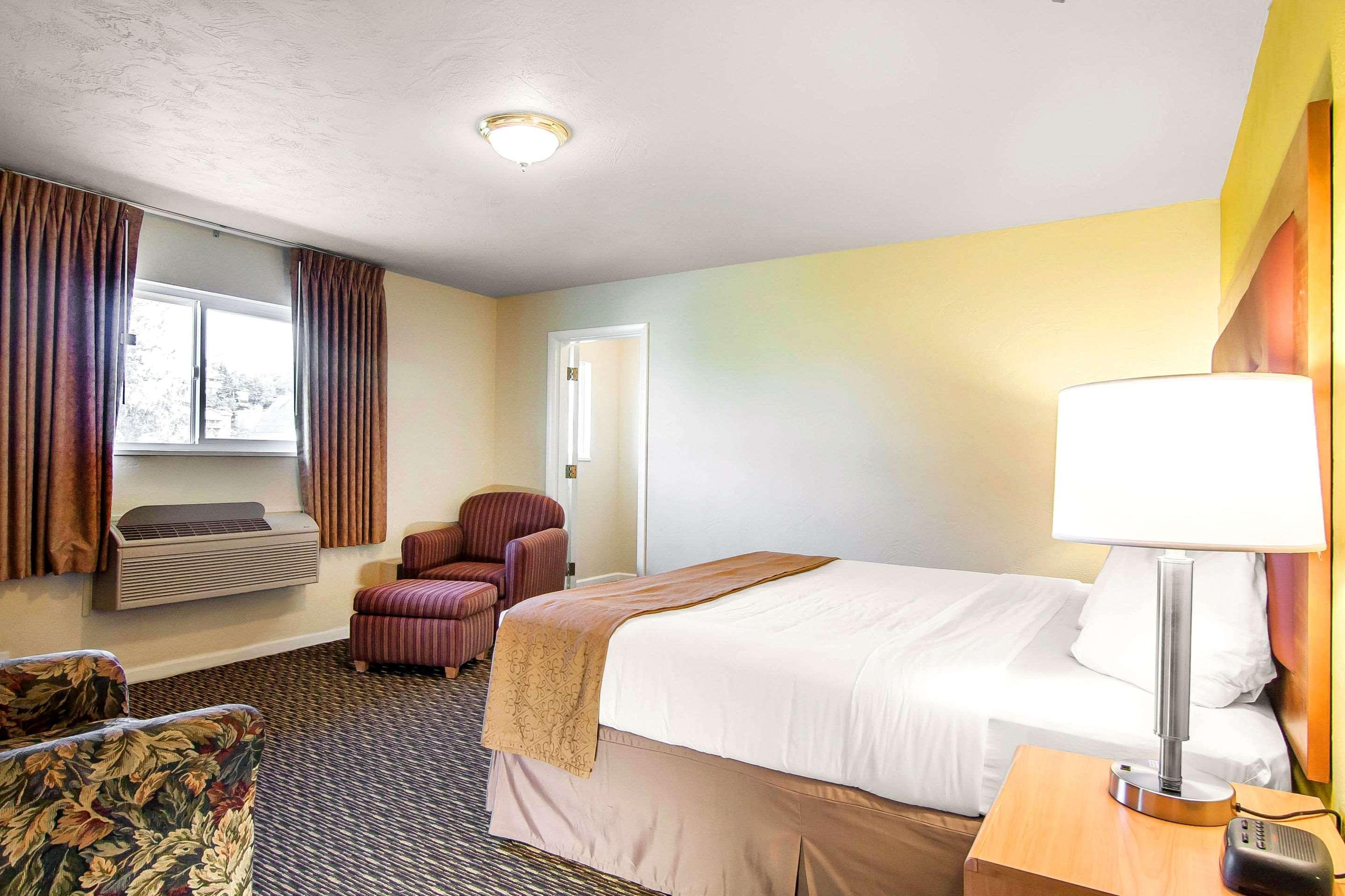 Quality Inn & Suites At Coos Bay Норт-Бенд Экстерьер фото